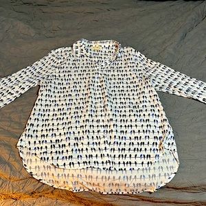 Beautiful bird blouse. Size medium woman’s. Paid 30, selling for 15.